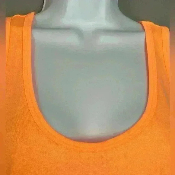 Marika Tek Orange Activewear Women's Top (168) - Picture 5 of 13